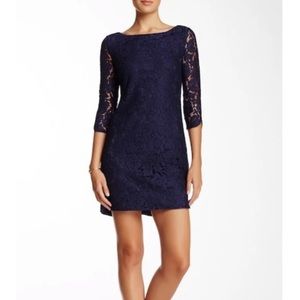 Vince Camuto lace dress in Navy size 6P- NWT